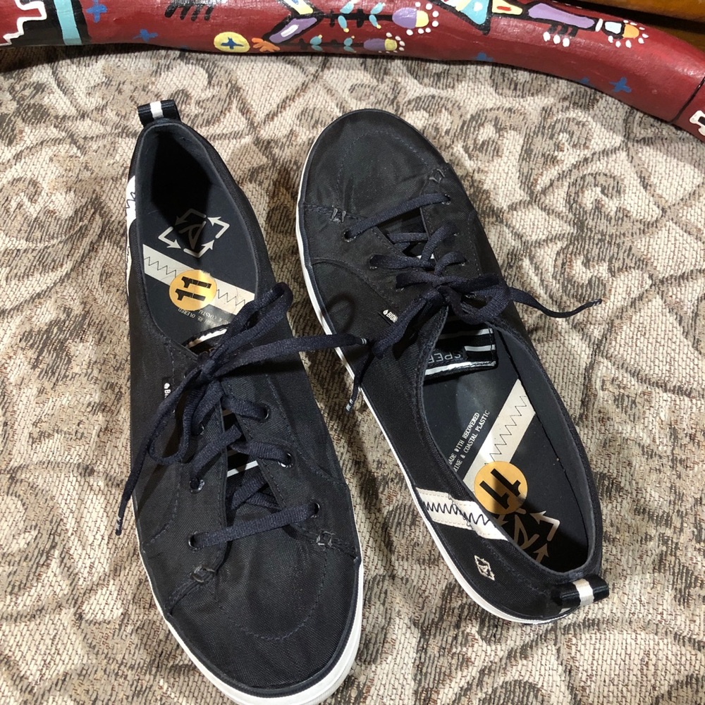 Sperry Women Crest Vibe Bionic Sneakers